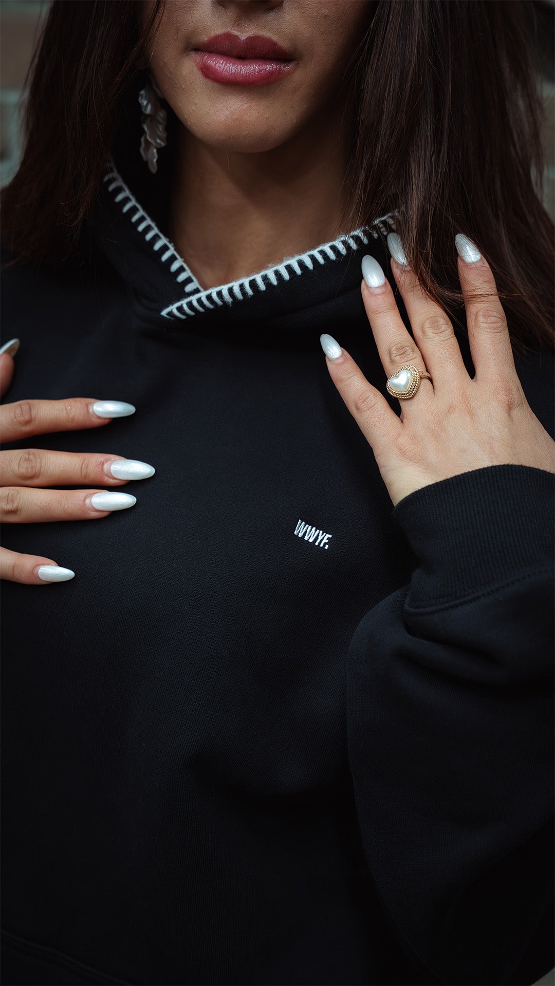 THE COMFORT CORE - HOODIE - BLACK