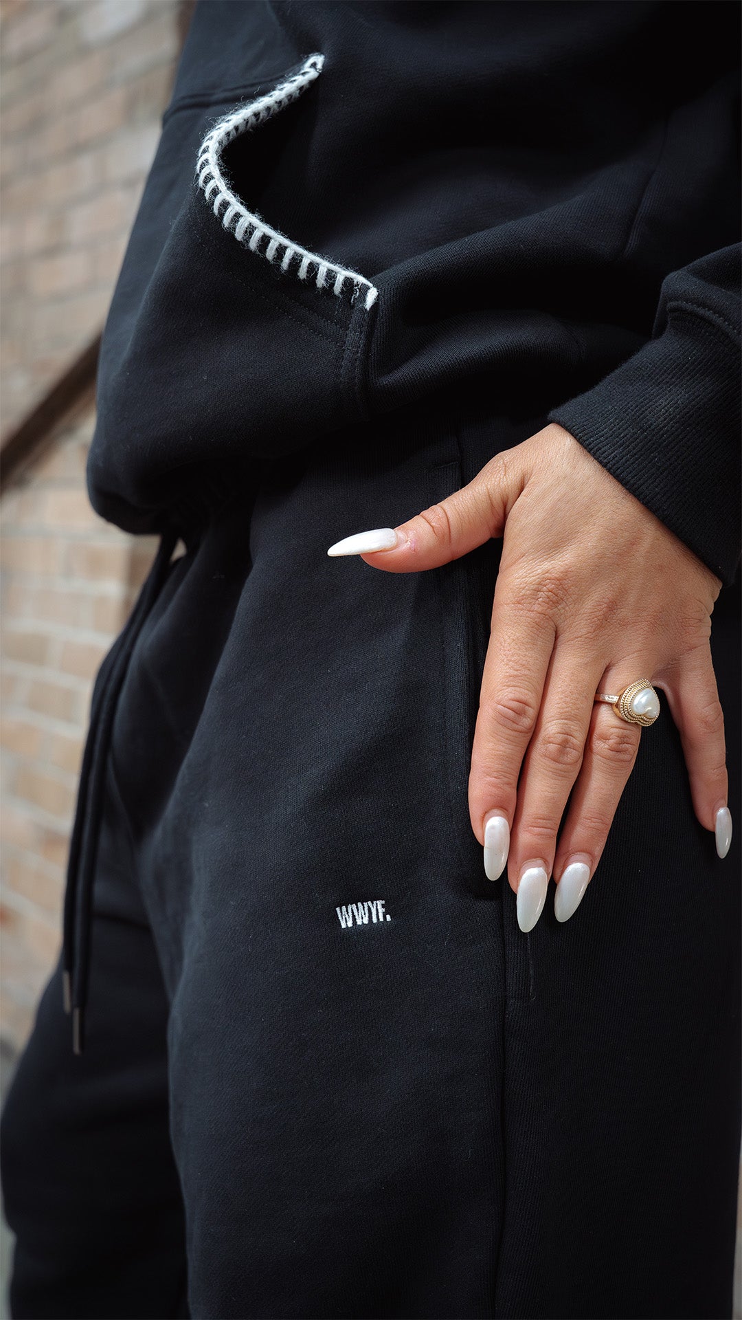 THE COMFORT CORE - TRACK PANTS - BLACK
