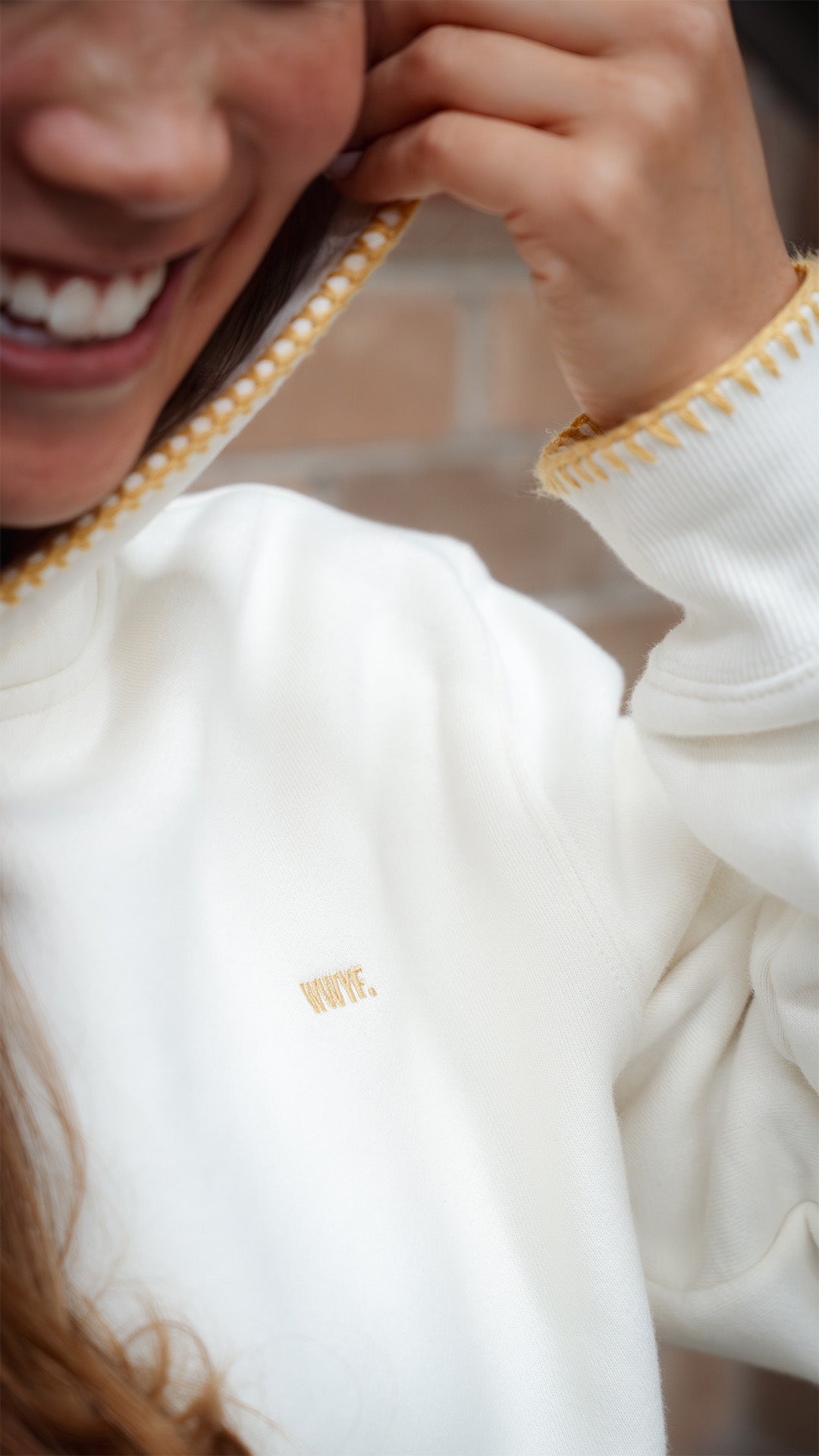 THE COMFORT CORE - HOODIE - BUTTER
