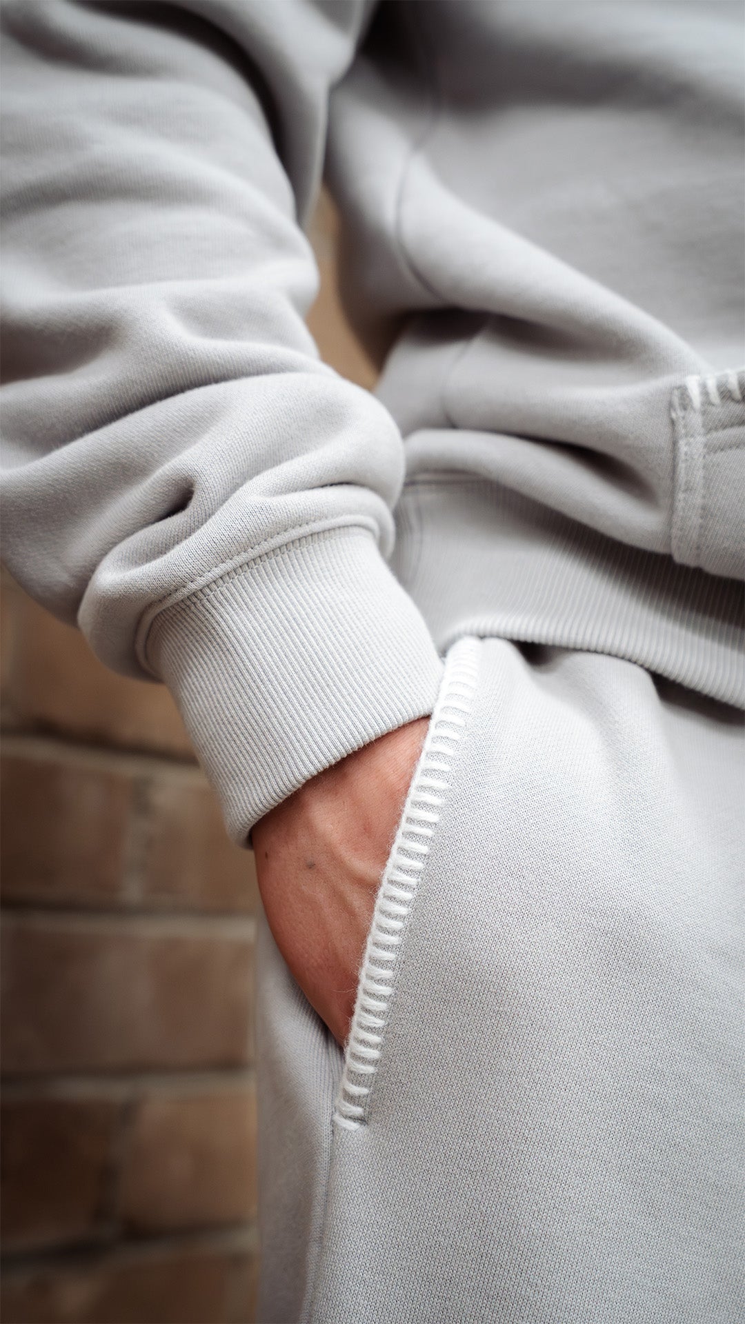 THE COMFORT CORE - TRACK PANTS - GREY