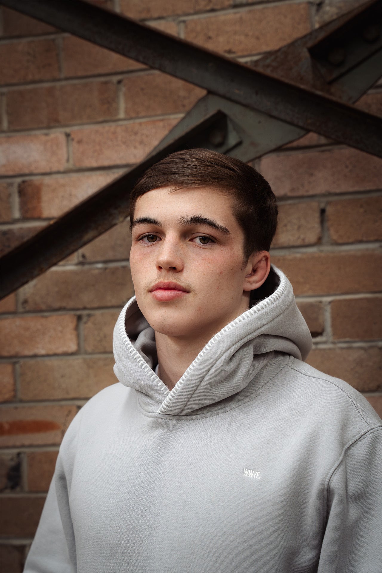 THE COMFORT CORE - HOODIE - GREY