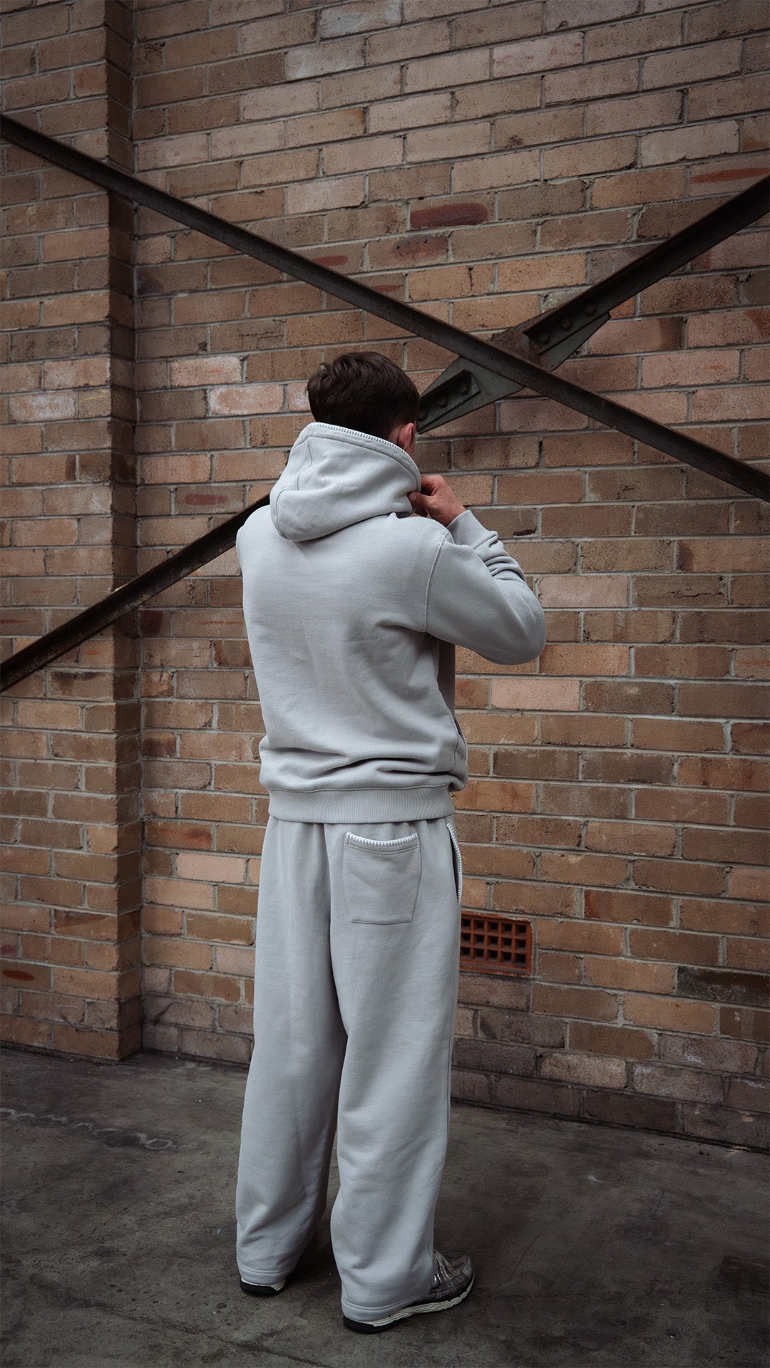 THE COMFORT CORE - TRACK PANTS - GREY