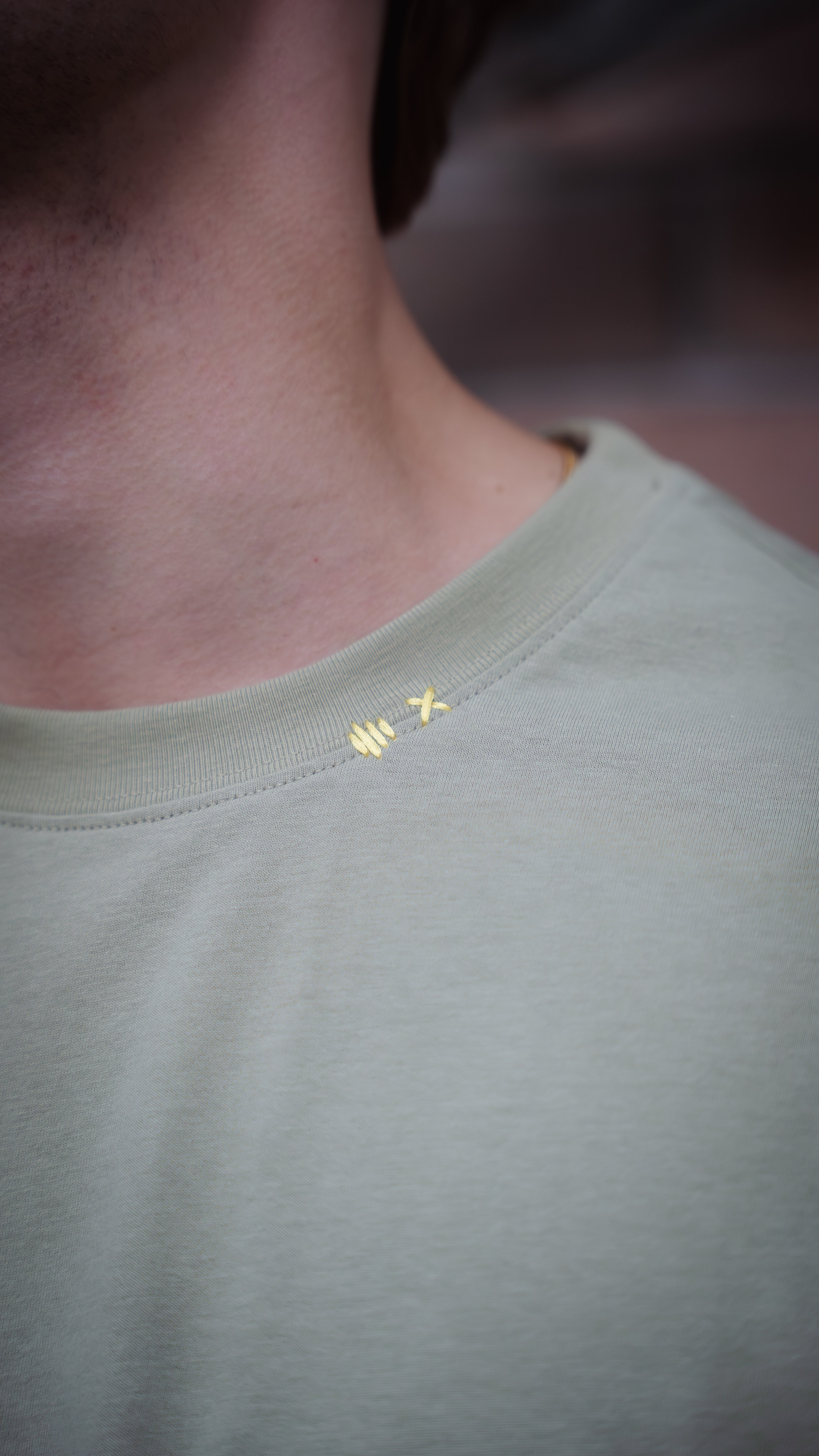 MOODY MESSY MAGIC - TEE